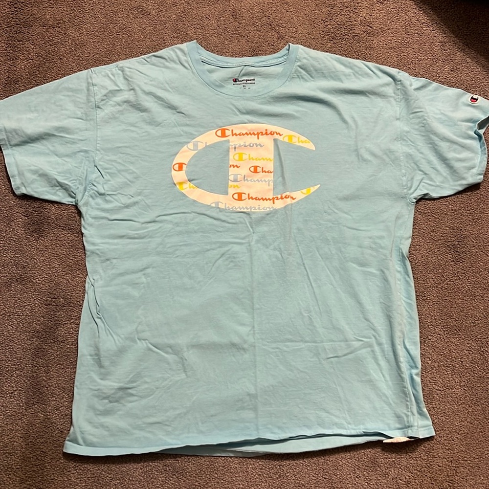 Champion short sleeve shirt